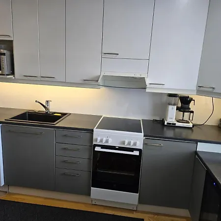 Kajaanin Ydinkeskustassa 4 Huonetta, Keittioe Ja Sauna