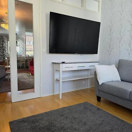 Διαμέρισμα Kajaanin Ydinkeskustassa 4 Huonetta, Keittioe Ja Sauna