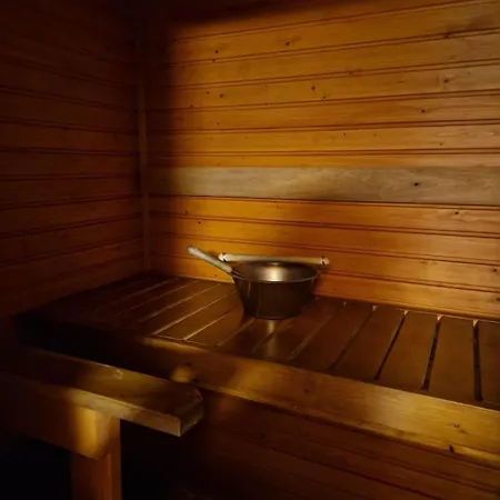 Kajaanin Ydinkeskustassa 4 Huonetta, Keittioe Ja Sauna