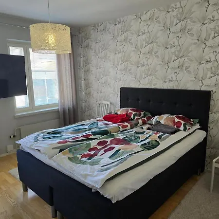 Kajaanin Ydinkeskustassa 4 Huonetta, Keittioe Ja Sauna